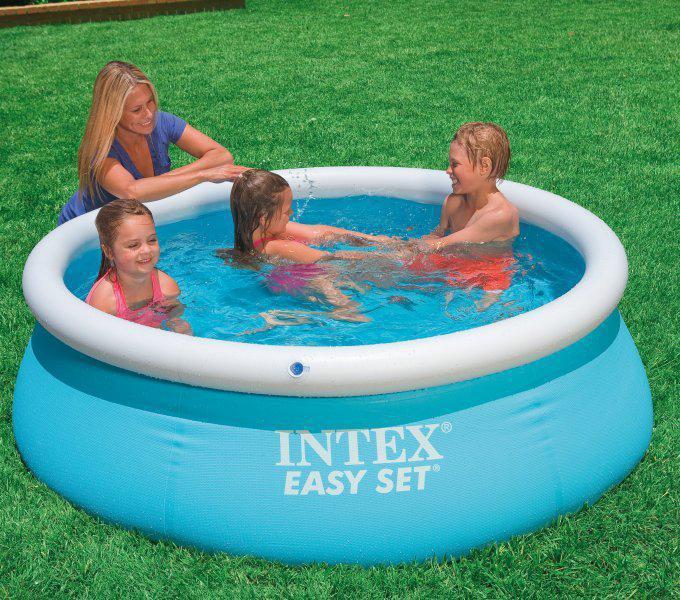 Inflatable swimming pool