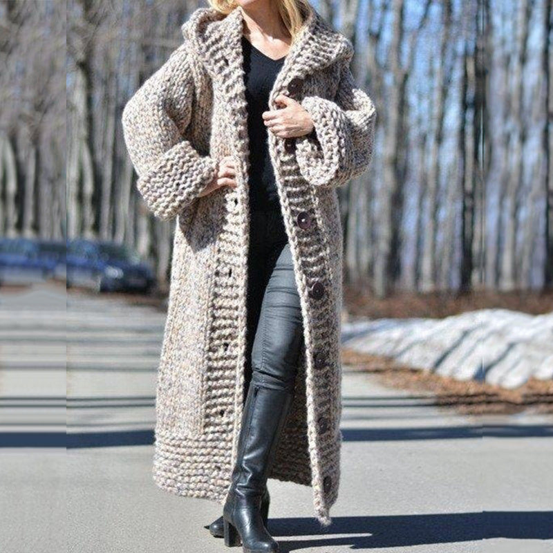 Mid-length thick-knit sweater