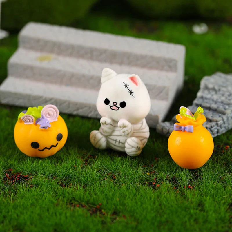 1Set Mini Halloween Ornament Cartoon Zombie Kitten Bat Ghost Candy Pumpkin Cross Micro Landscape Decor Dollhouse Miniature Toy